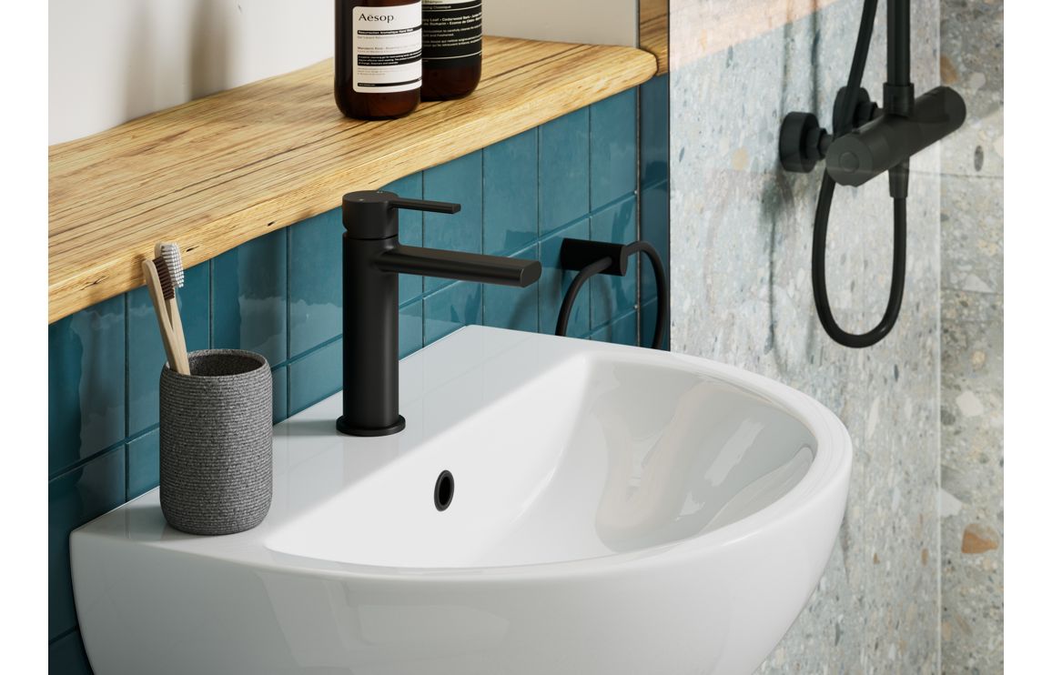 Arlo Rimless Wall Hung WC & Soft Close Seat